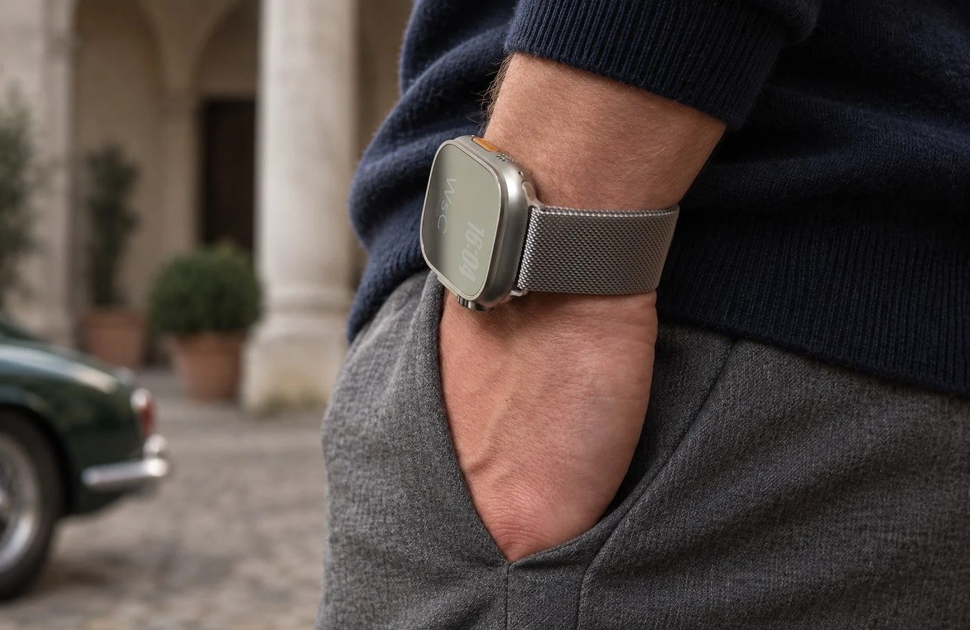 Man wearing a Milanese strap