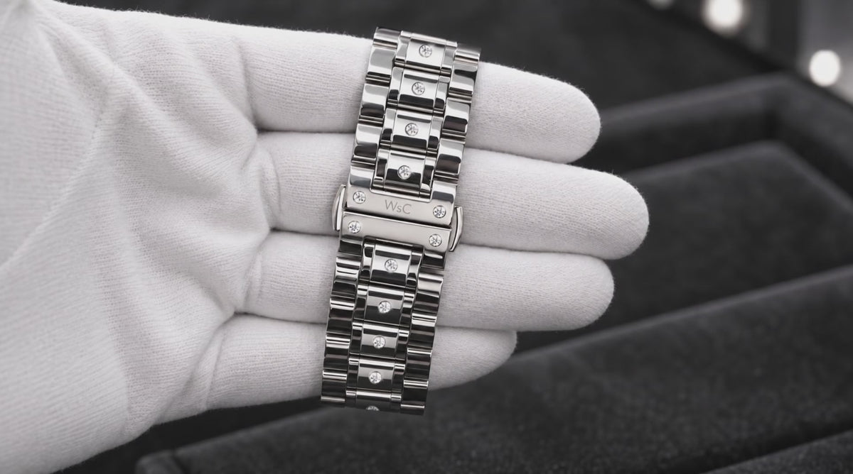 WsC Fury 1-carat diamond Apple Watch strap close-up